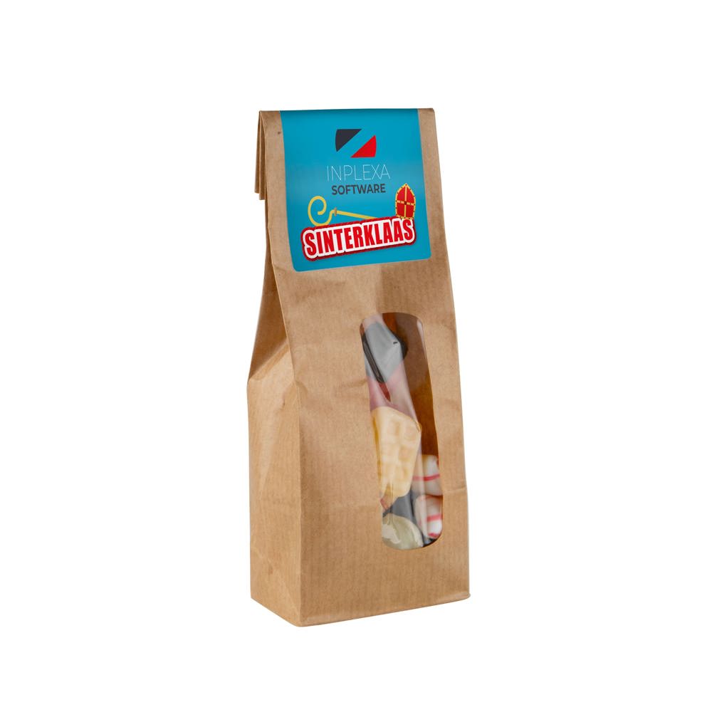 Kraft zakje met venster gevuld met snoep